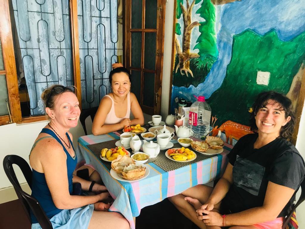 Nethmi Homestay & Restaurant Tangalle Zewnętrze zdjęcie