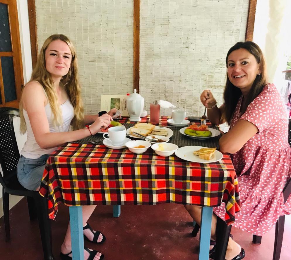 Nethmi Homestay & Restaurant Tangalle Zewnętrze zdjęcie