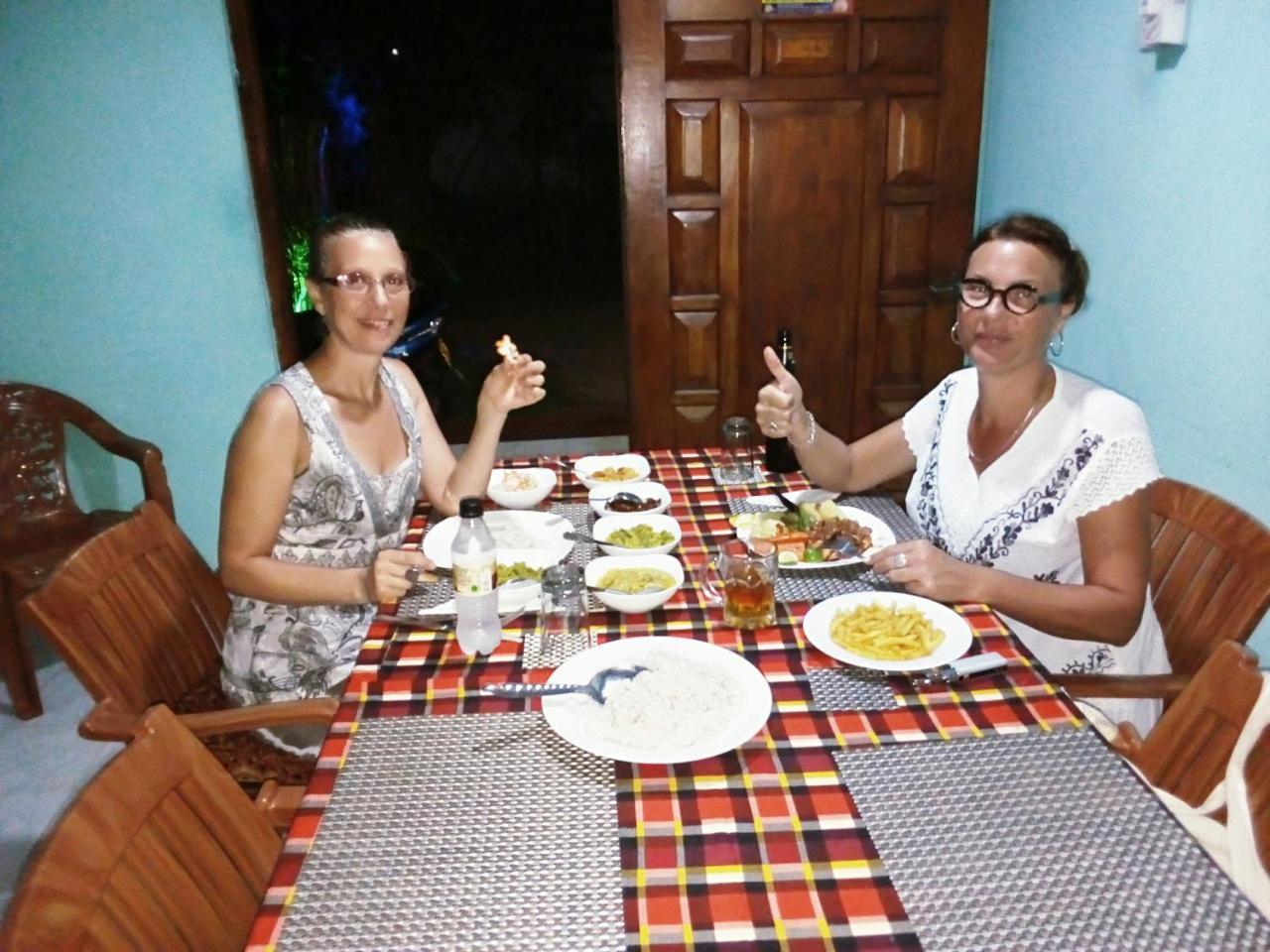 Nethmi Homestay & Restaurant Tangalle Zewnętrze zdjęcie